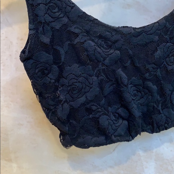 ❌SOLD on Ⓜ️❌Brandy Melville Black Lace Bandeau - Picture 2 of 6